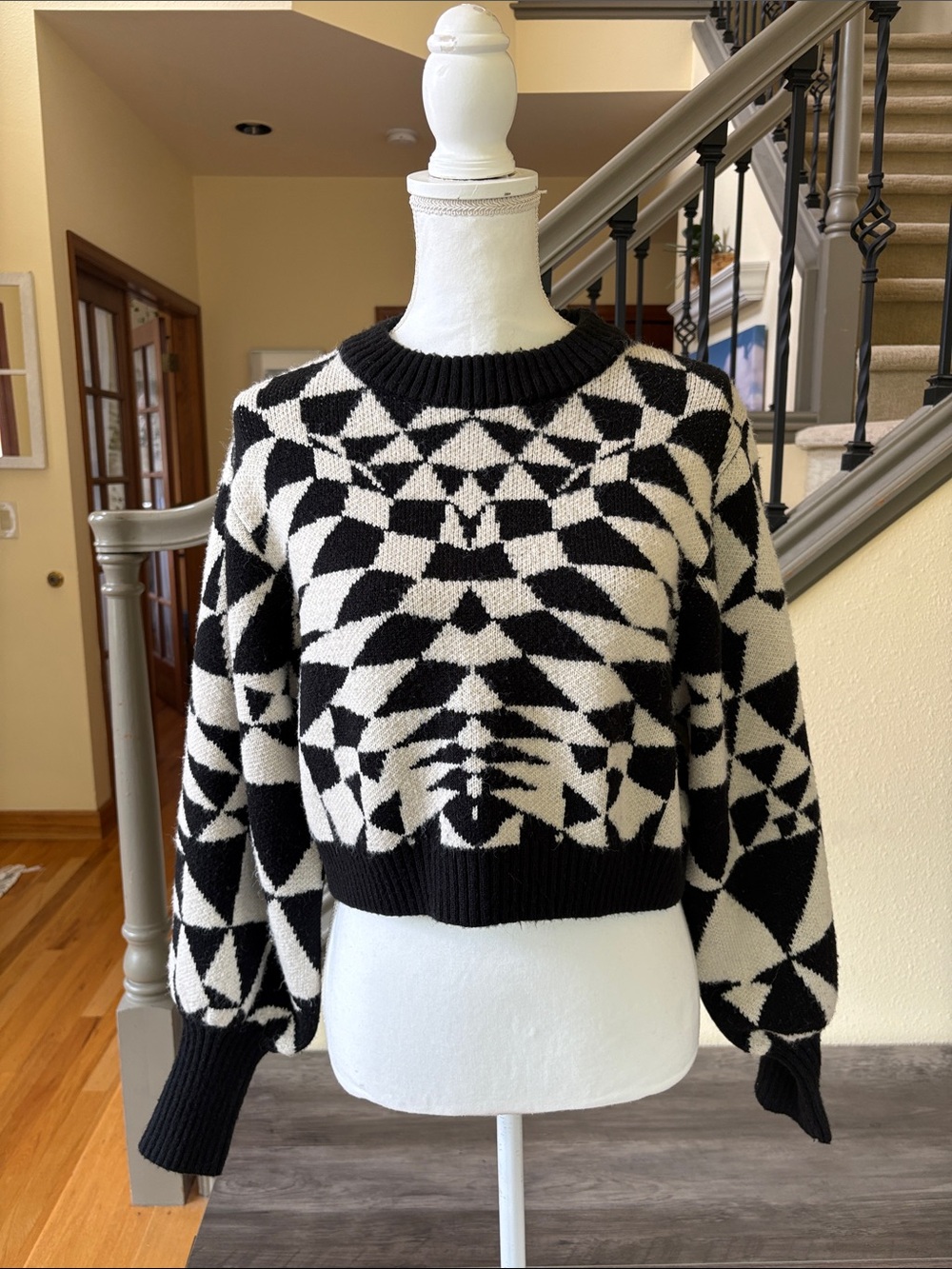 FARM Rio Deco Knit Sweater Black & White Size Medium - Picture 1 of 11